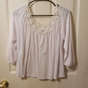 Cute 3/4 sleeve shirt